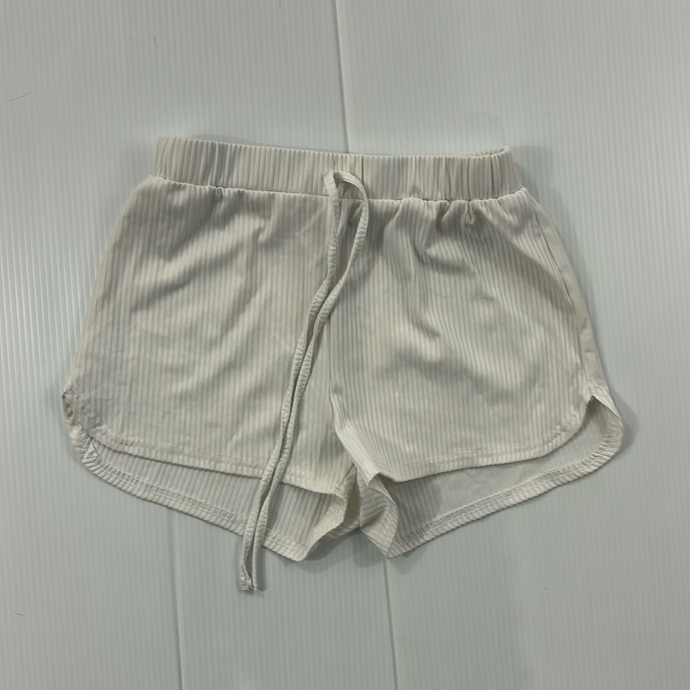 J6. SHEIN Women's Ribbed Cream Athletic Shorts (XS)